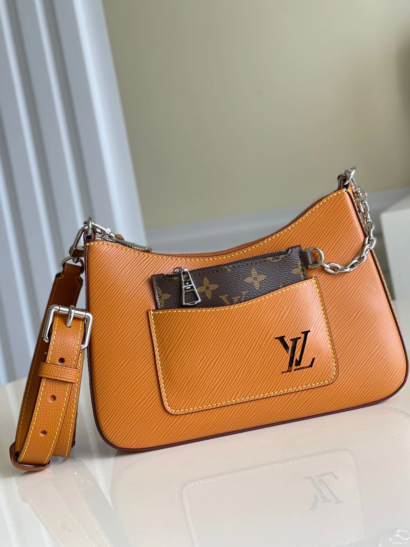 WIS VUITTON LOUIS MARELLE 0209